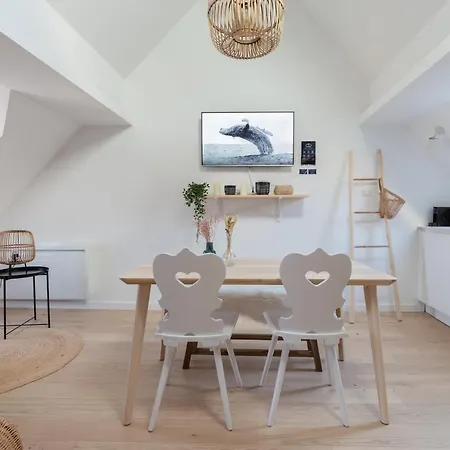 Travel Homes - The Parc, Next To Champ De Mars